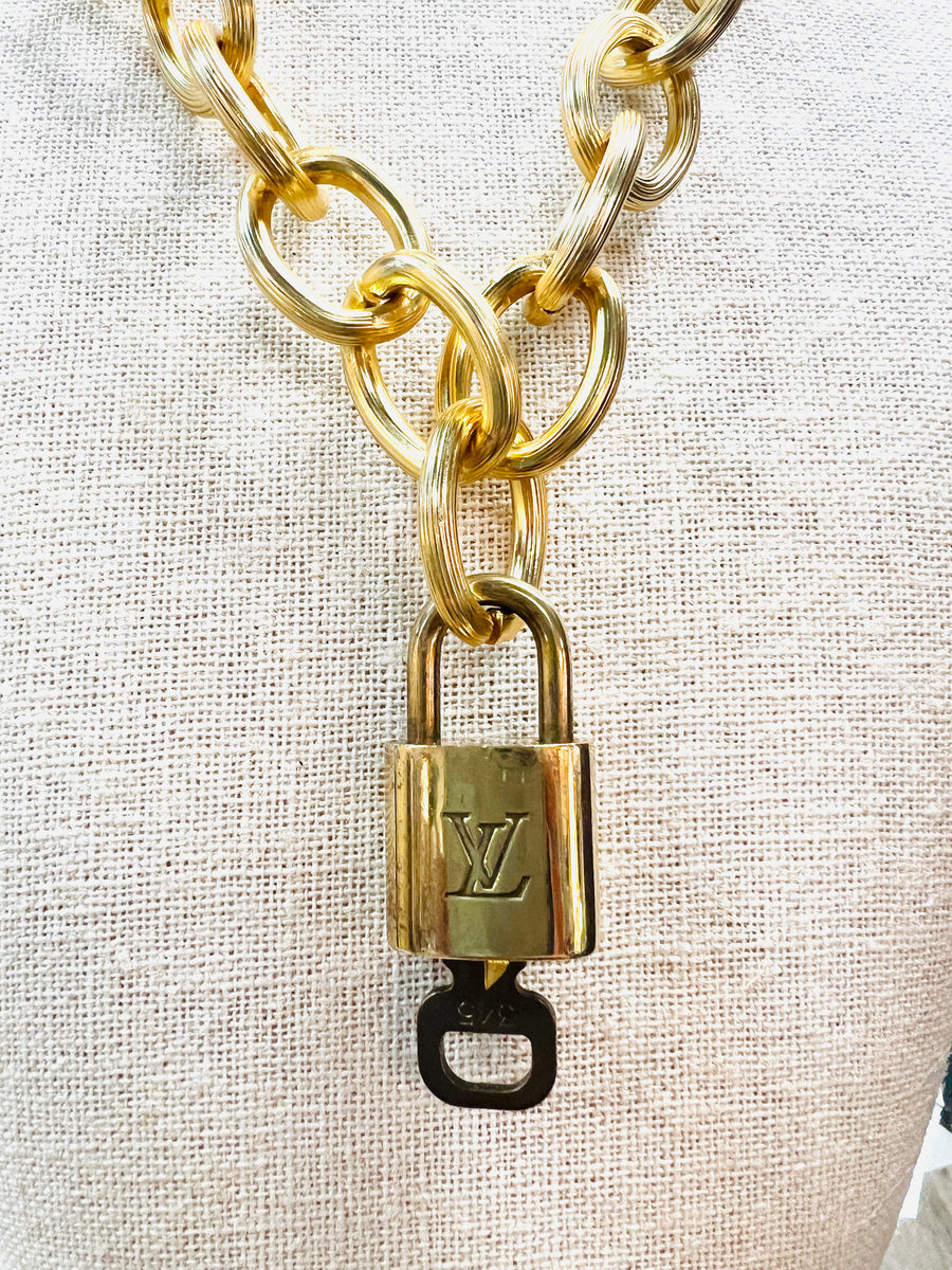 louis vuitton padlock necklace