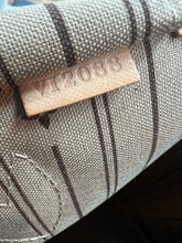 Authentic Louis Vuitton Monogram Neverfull MM