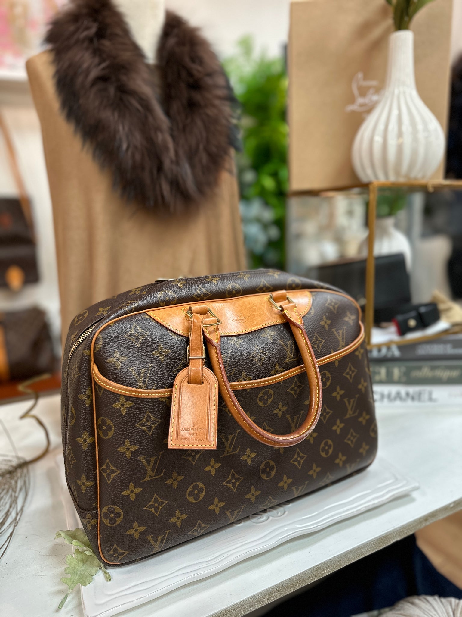Louis Vuitton - Authenticated Vanity Handbag - Cloth Brown Plain for Women, Very Good Condition