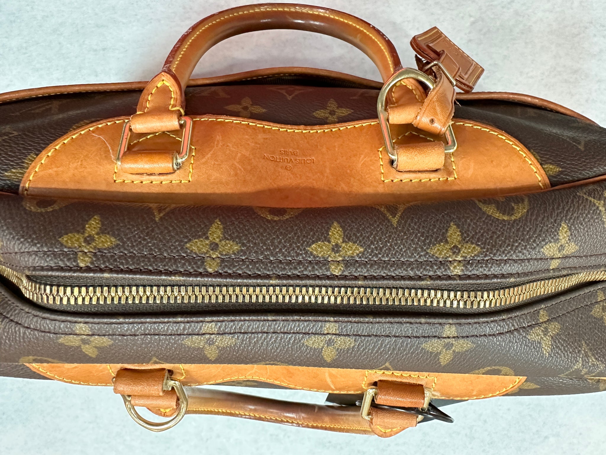 Authentic Louis Vuitton Monogram Deauville Vanity Bag Handbag Toiletry –  Relics to Rhinestones