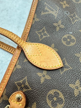 Authentic Louis Vuitton Monogram Neverfull PM