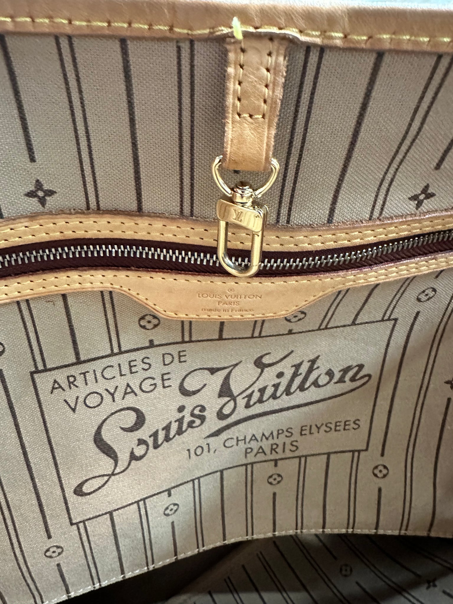 articles de voyage louis vuitton real or fake