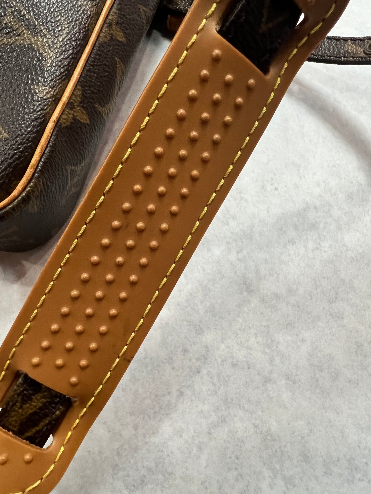 Louis Vuitton Marly Handbag 398752