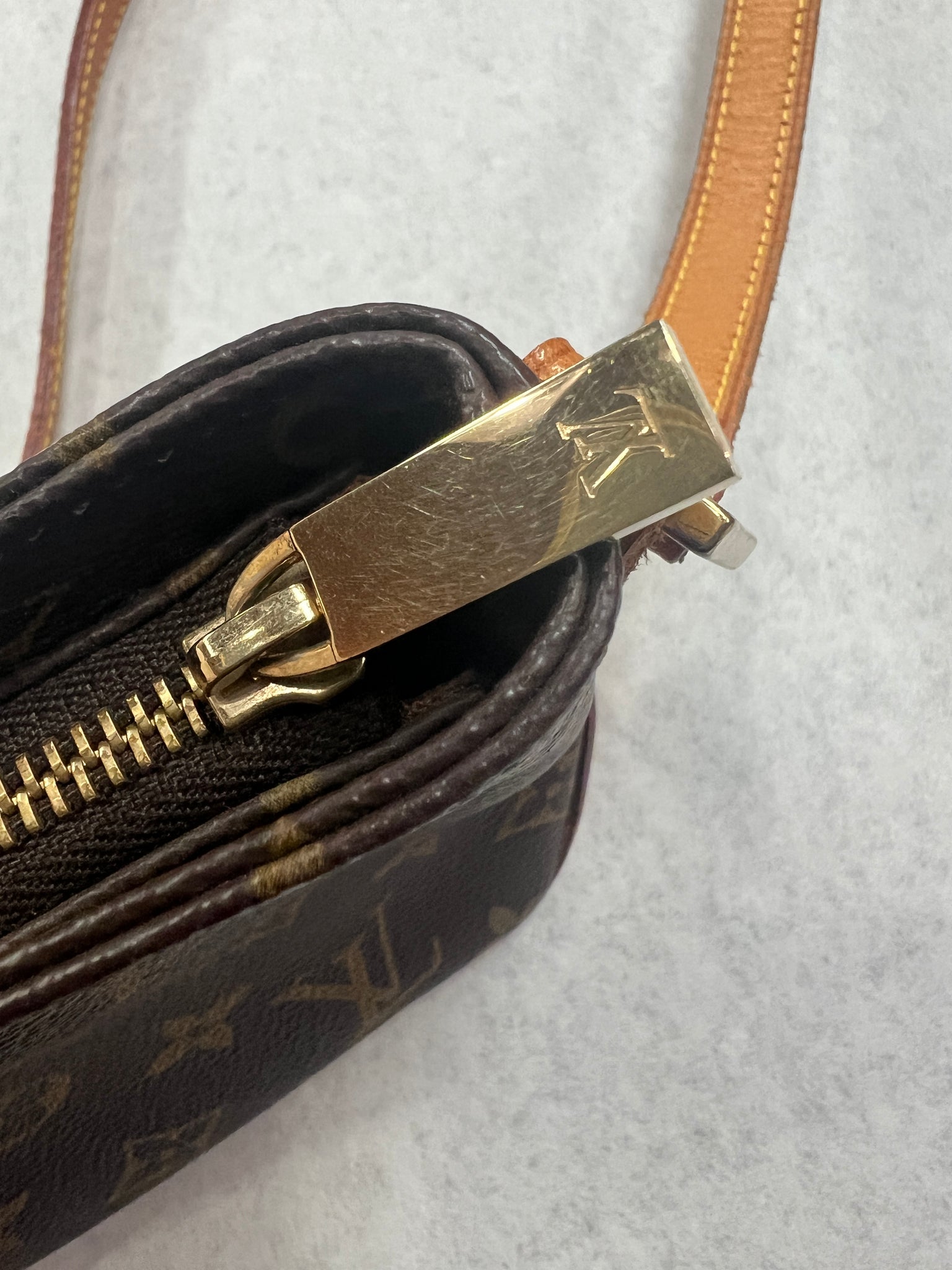 Louis Vuitton Monogram Trotteur Crossbody Bag 823lv29