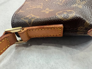 LOUIS VUITTON Brown Leather Monogram Crossbody Bag – theREMODA