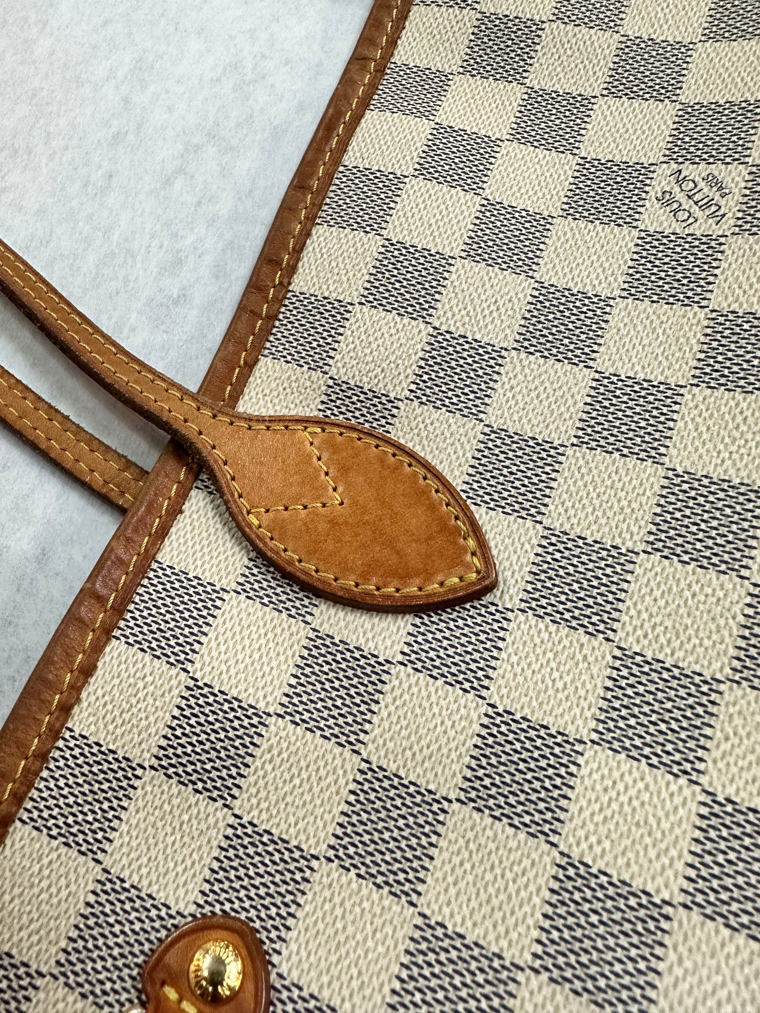 Authentic Louis Vuitton Neverfull Damier Azur MM – Relics to Rhinestones