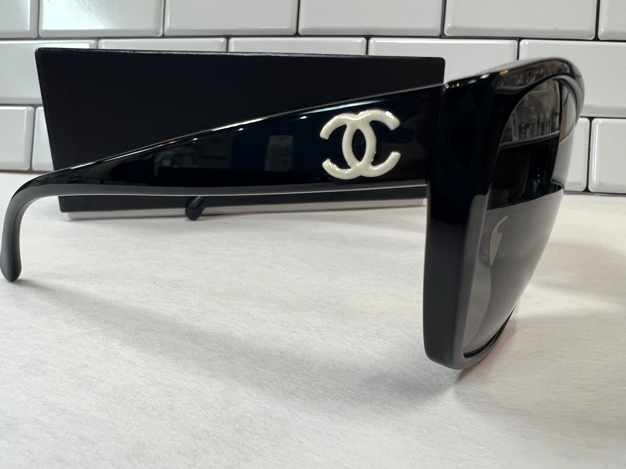 black chanel shades