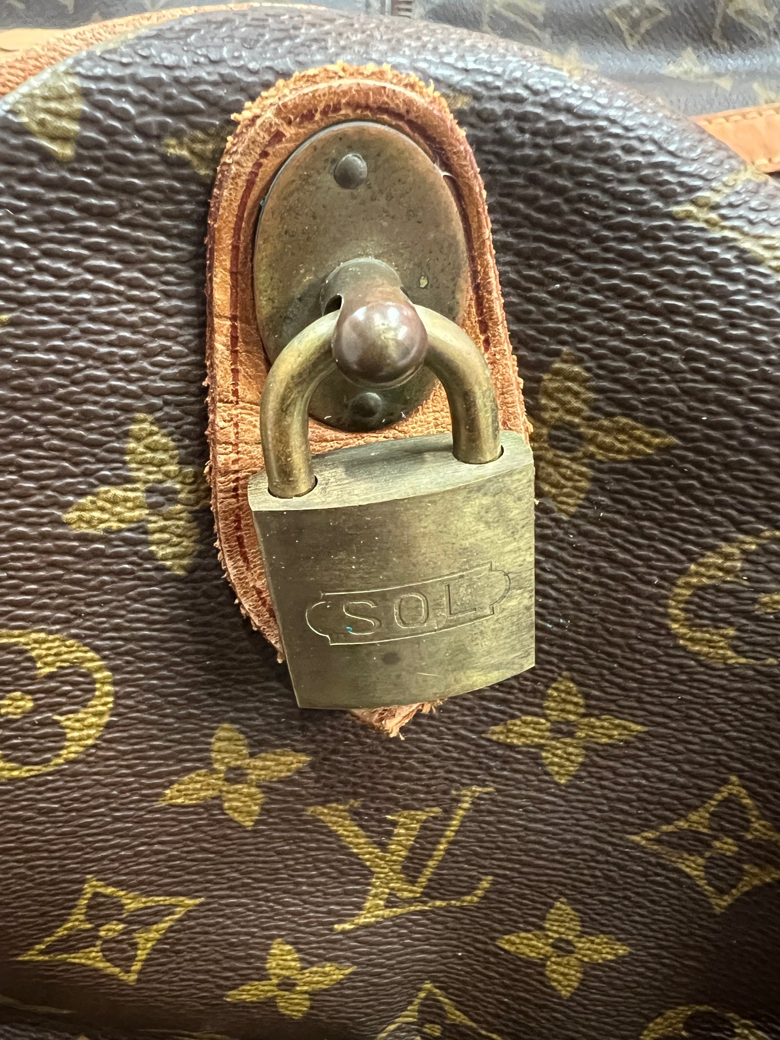 Louis Vuitton Keepall Travel bag 377596