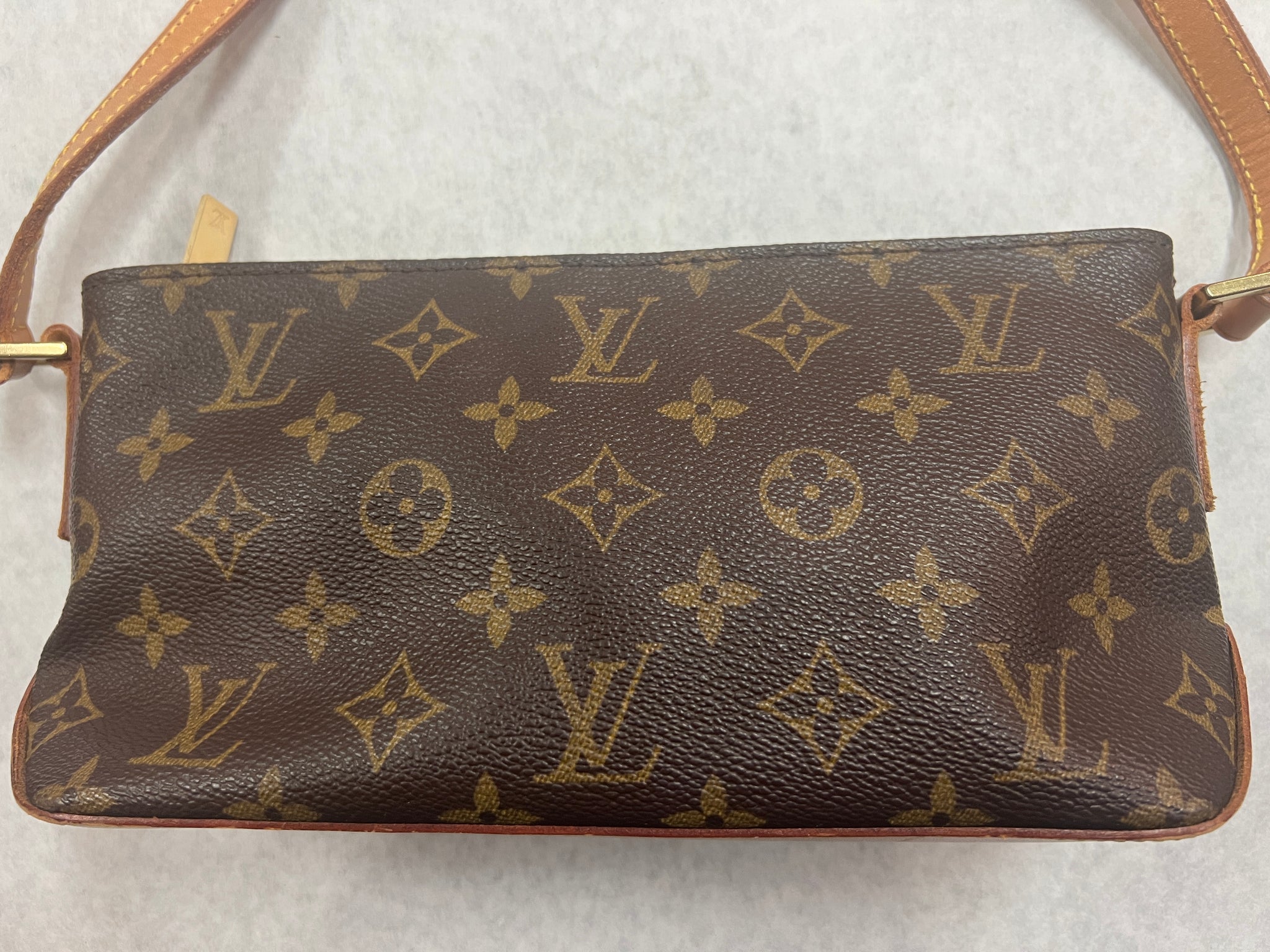 Vintage Bags UK - Louis Vuitton Trotteur Bag Very similar to the pochette,  most Trotteur bags have the cross body strap, so this one has been replaced  by a short strap at