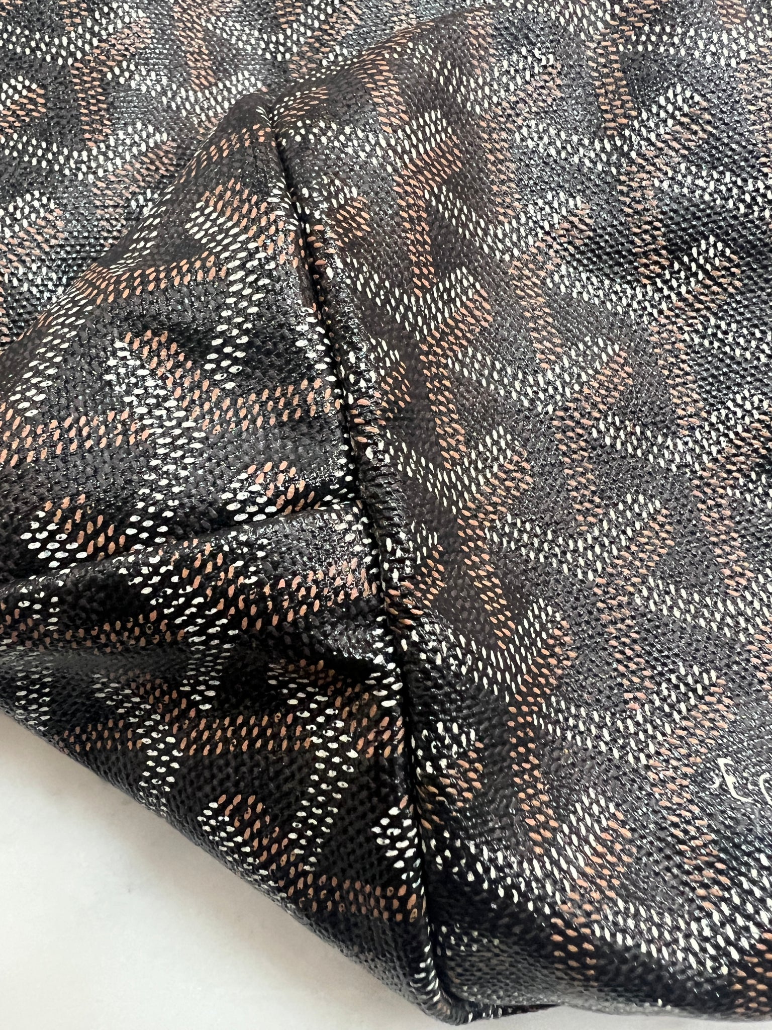 AUTHENTIC Goyard St. Louis PM Black PREOWNED (WBA324) – Jj's Closet, LLC