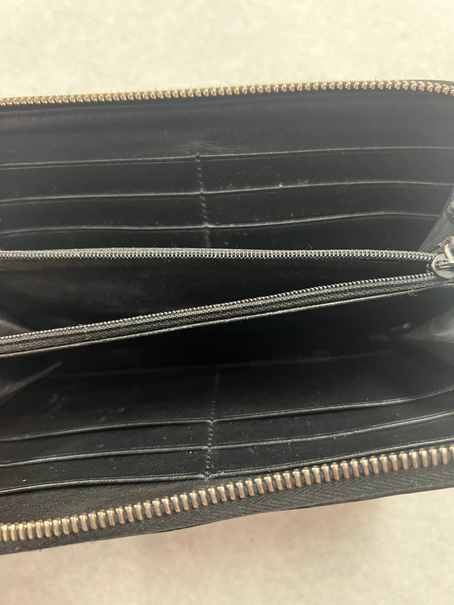 Authentic Gucci Black Leather Zip Around Wallet – Relics to