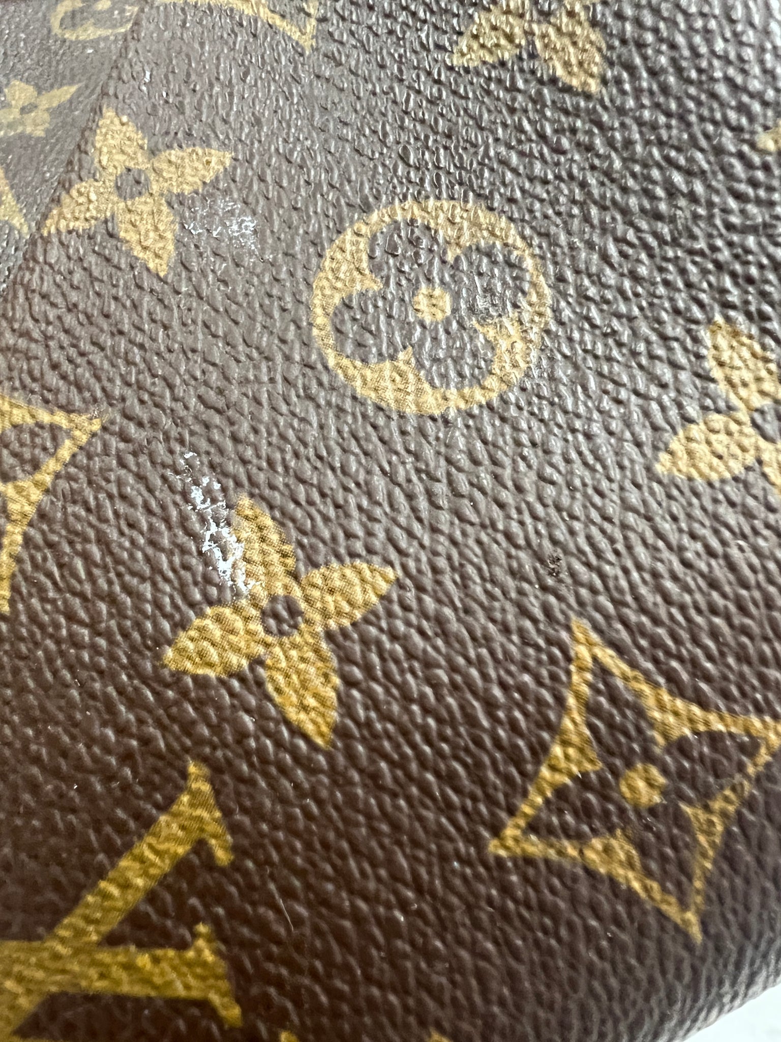 afhængige Macadam Overvind Authentic Louis Vuitton Keepall 55 Travel Bag – Relics to Rhinestones