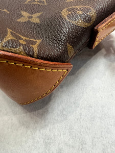 Louis Vuitton Monogram Trotteur Crossbody Bag – Vault 55