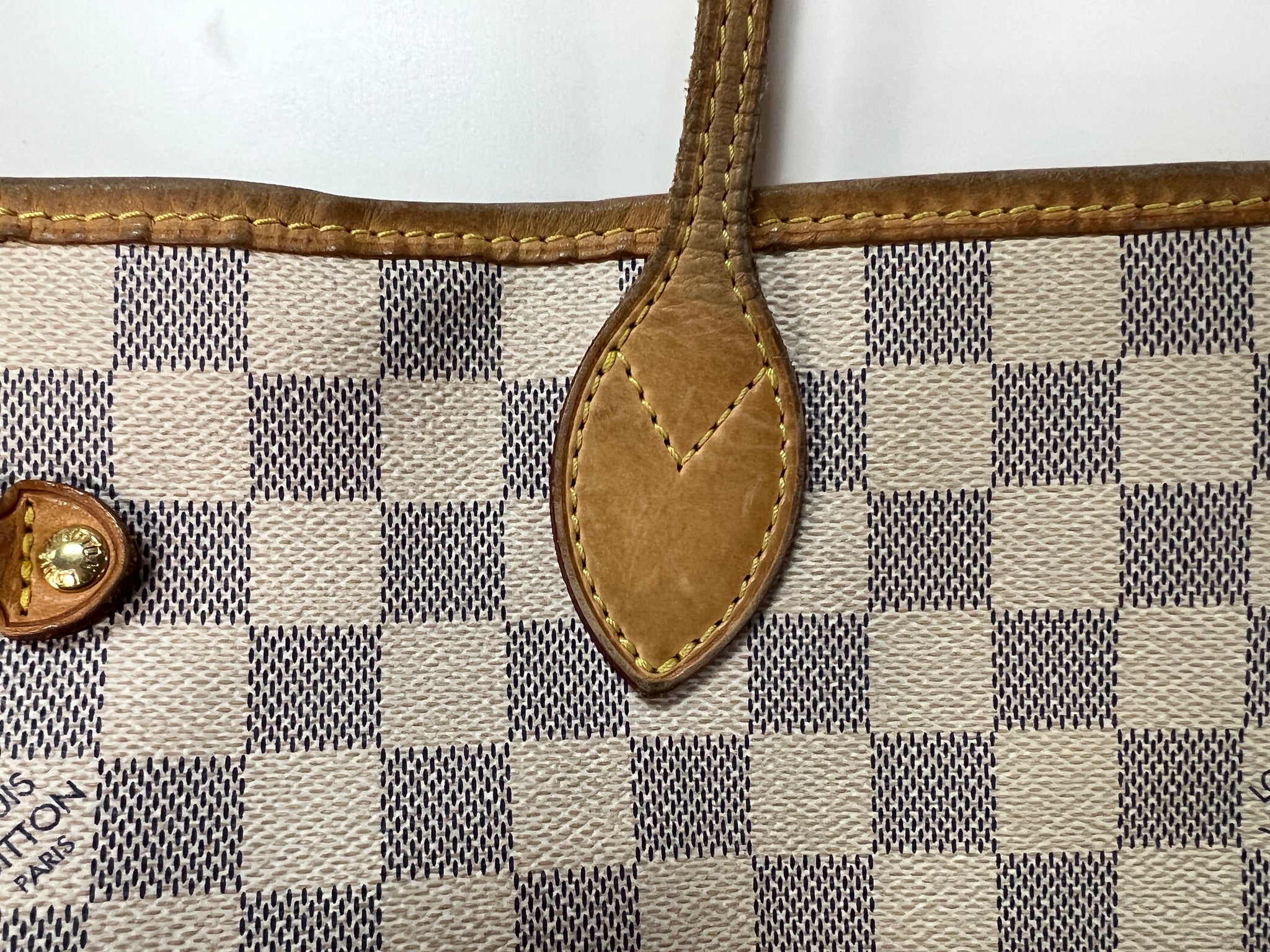 Authentic Louis Vuitton Danier Azur Neverfull MM – Relics to Rhinestones