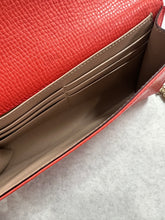 Authentic CHLOE Brand Crossbody/Wallet on Chain