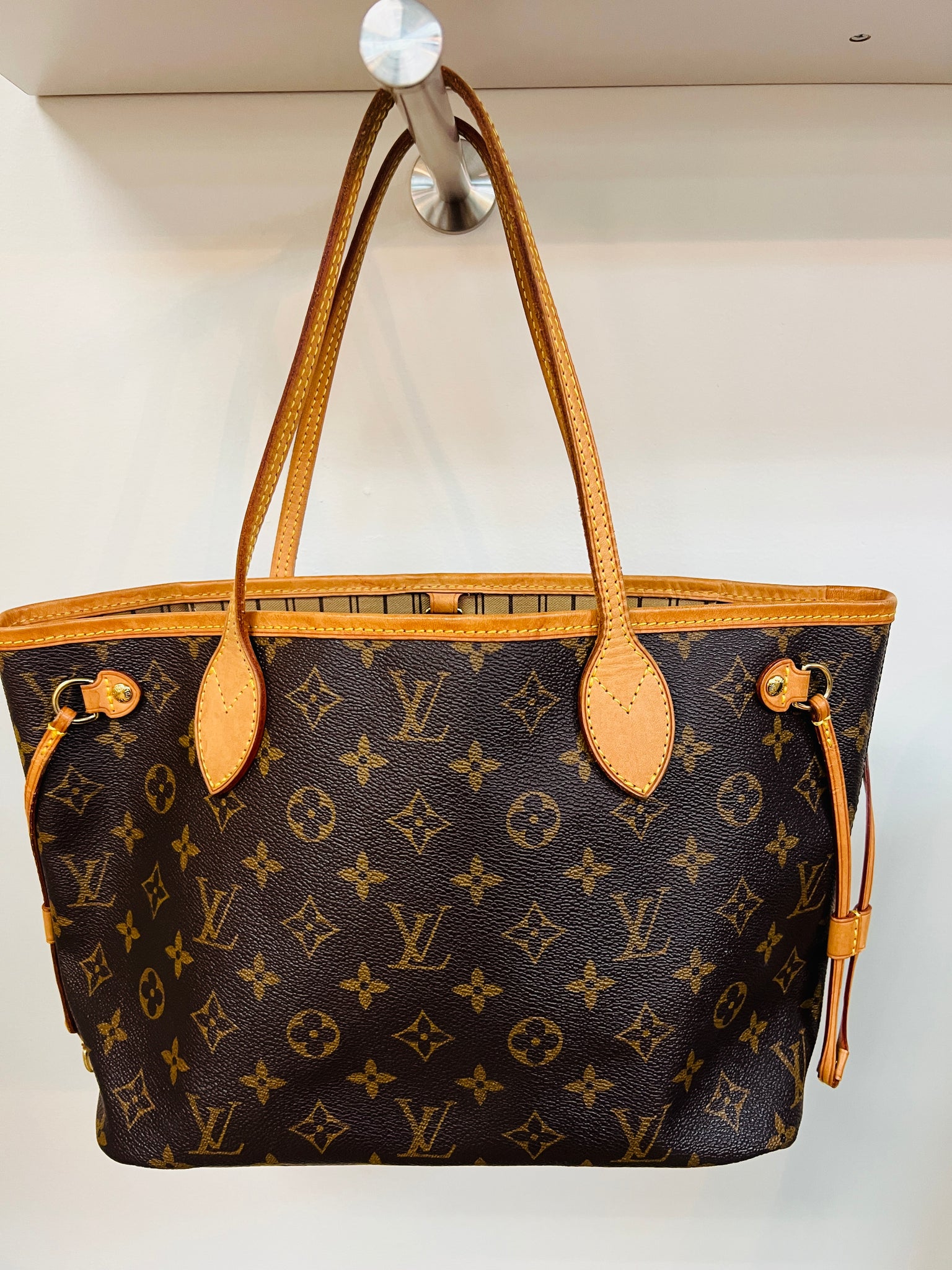 pm monogram handbag