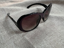 Authentic Prada Sunglasses SPR09L-A w/Box & Case