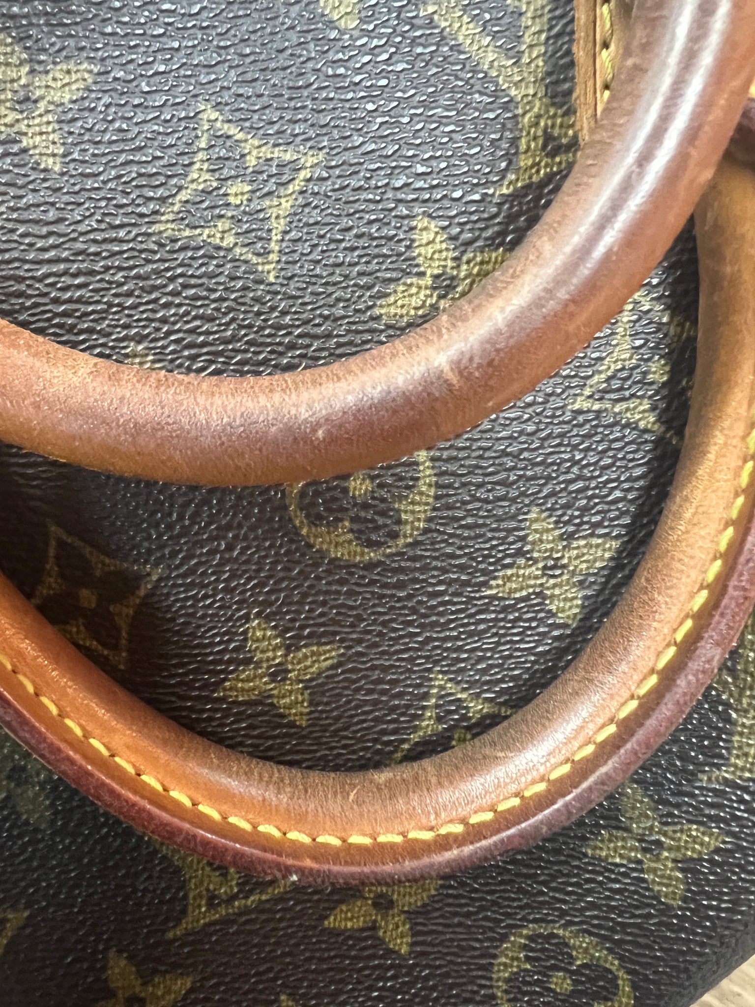 Louis Vuitton Monogram Canvas Speedy 35 QJB0GC4J0B394