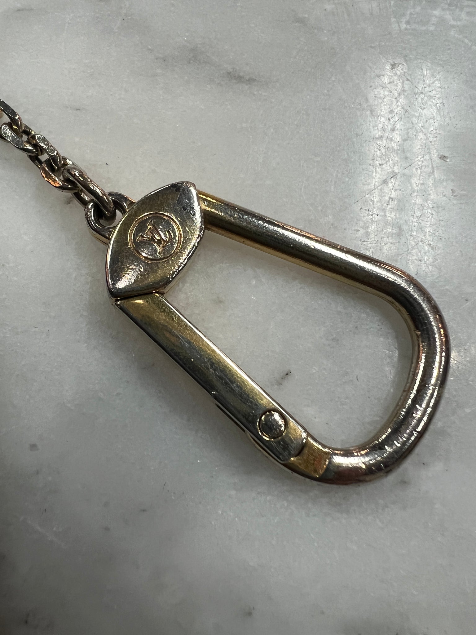 Louis vuitton key hotsell pouch chain replacement