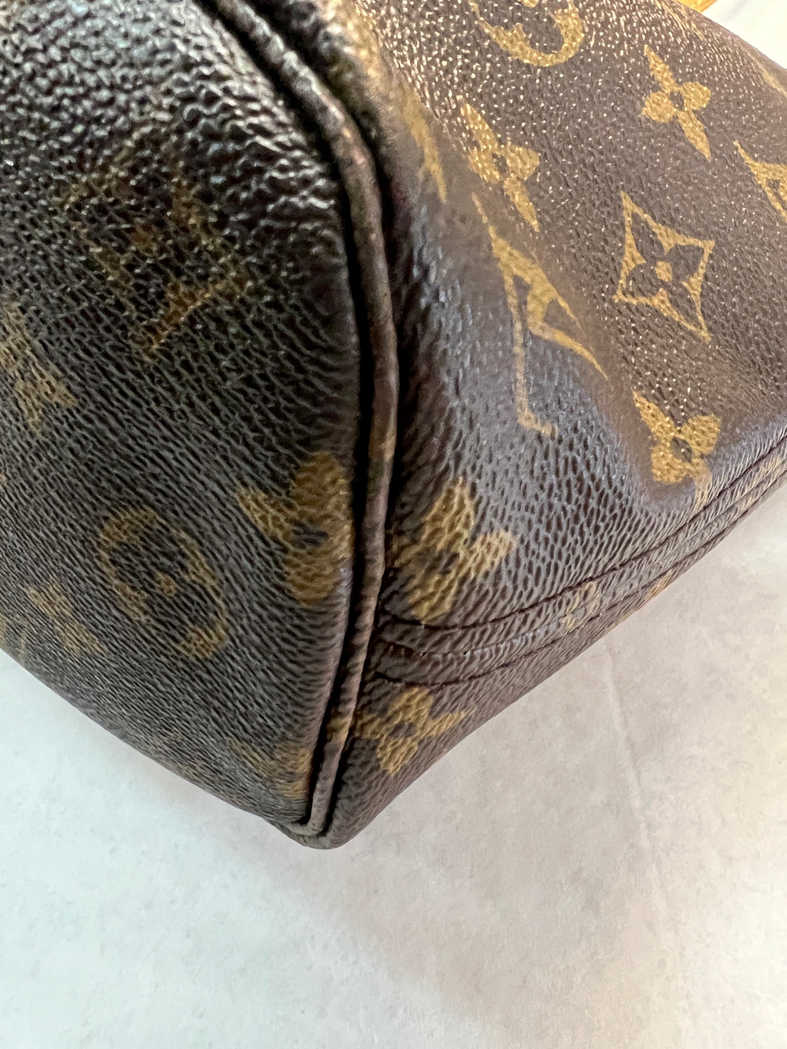 Authentic Louis Vuitton Monogram Neverfull PM – Relics to Rhinestones