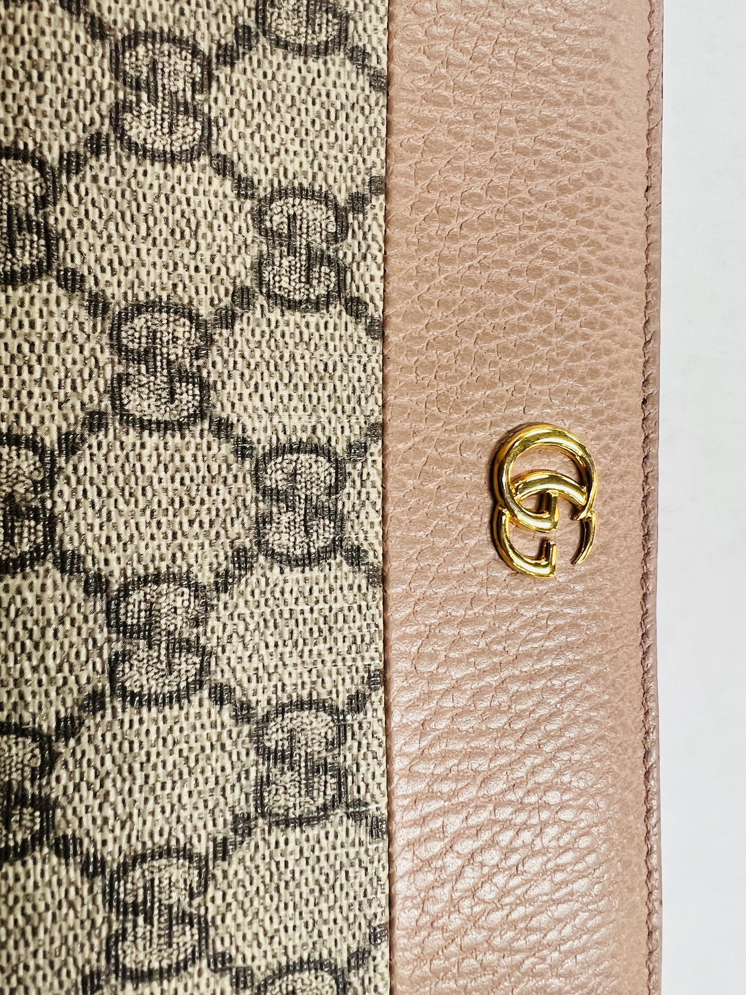 Gucci GG Marmont Zip-Around Wallet - Neutrals