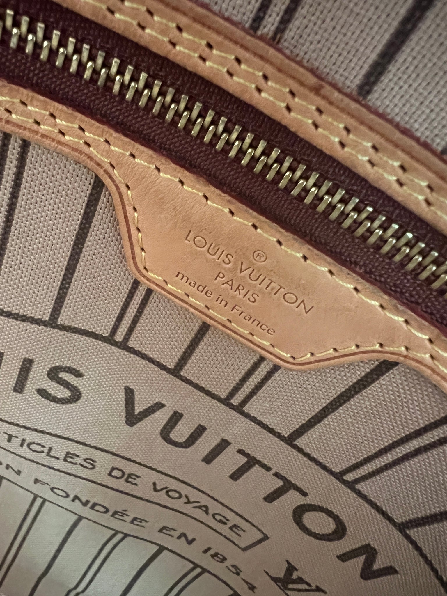 AUTHENTIC Louis Vuitton Neverfull Monogram Cherry MM PREOWNED (WBA858) –  Jj's Closet, LLC