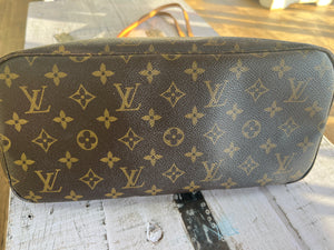 SOLD—-100%Authentic Louis Vuitton Neverfull MM
