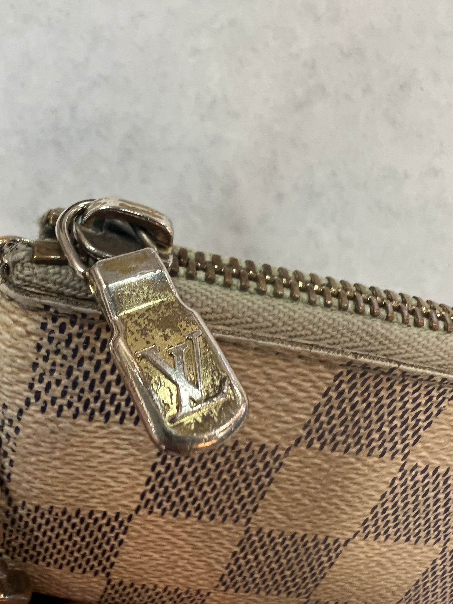 Authentic Louis Vuitton Key Pouch in Damier Azur – Relics to