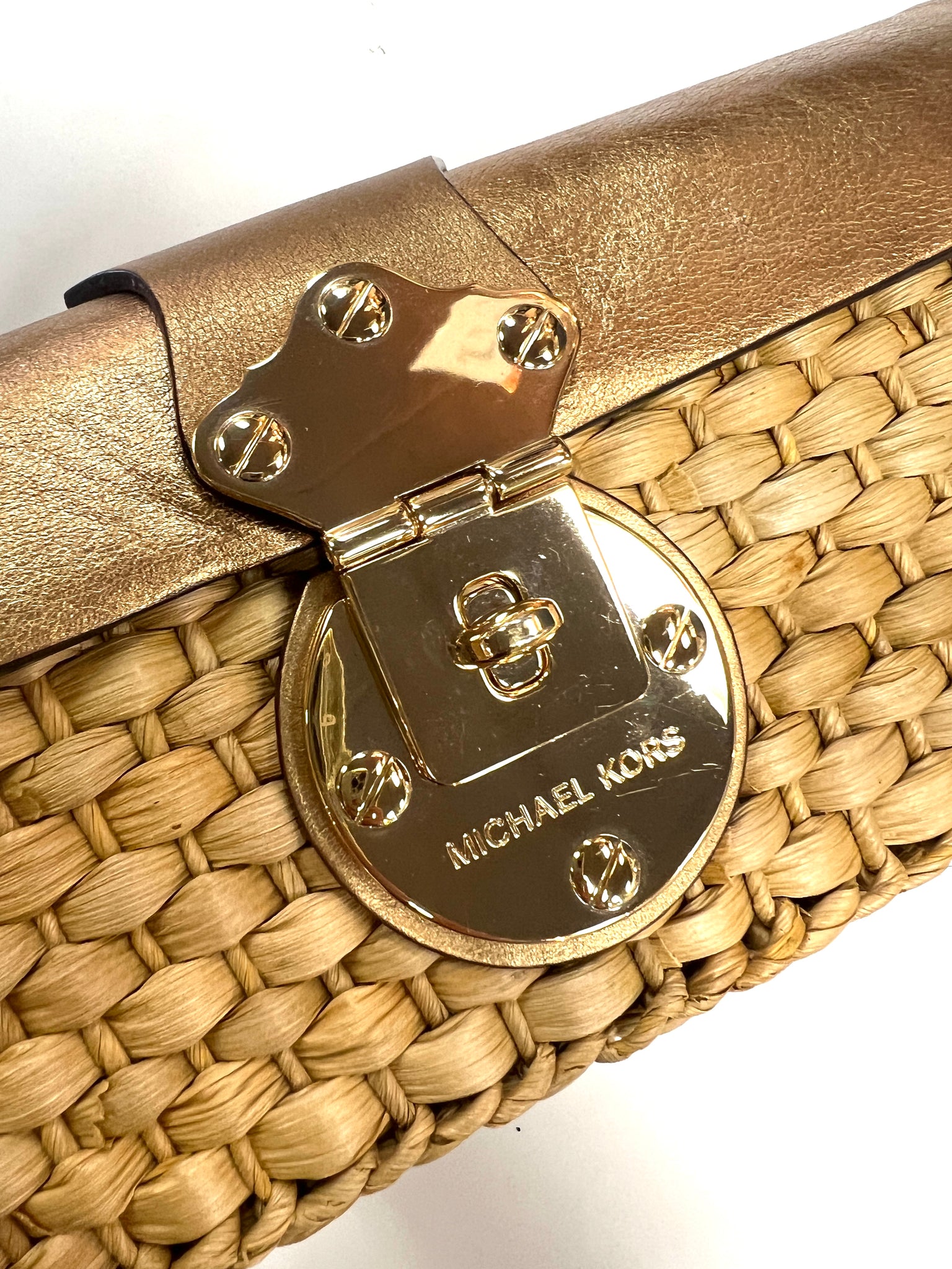 MICHAEL KORS Tan Gold Saffiano Leather Purse – ReturnStyle