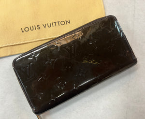 Authentic Louis Vuitton Monogram Vernis Zippy Wallet