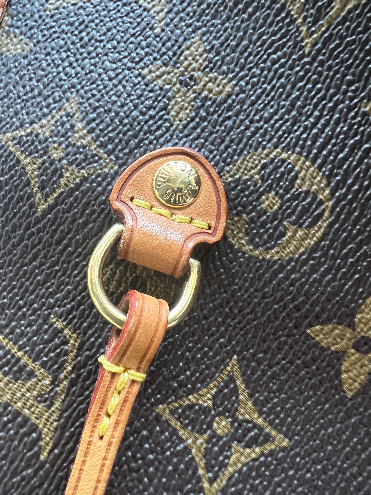 Authentic Louis Vuitton Neverfull MM – Relics to Rhinestones